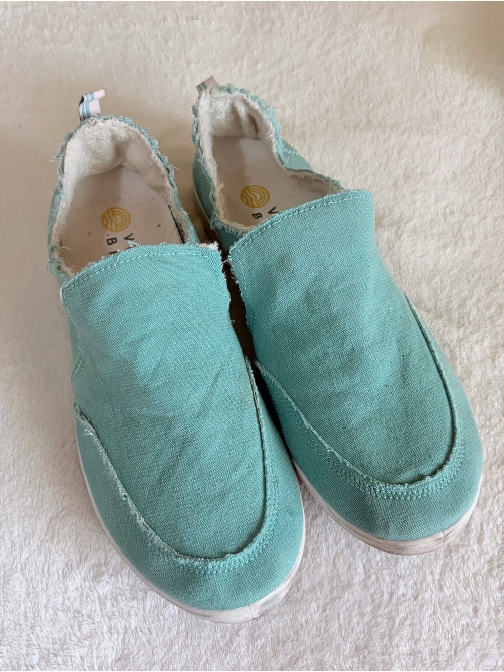 Vionic Beach Malibu Women’s Slip-On Sneakers in Aqua Green Sz 9